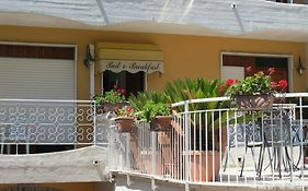 Soggiorno Villa Angelina